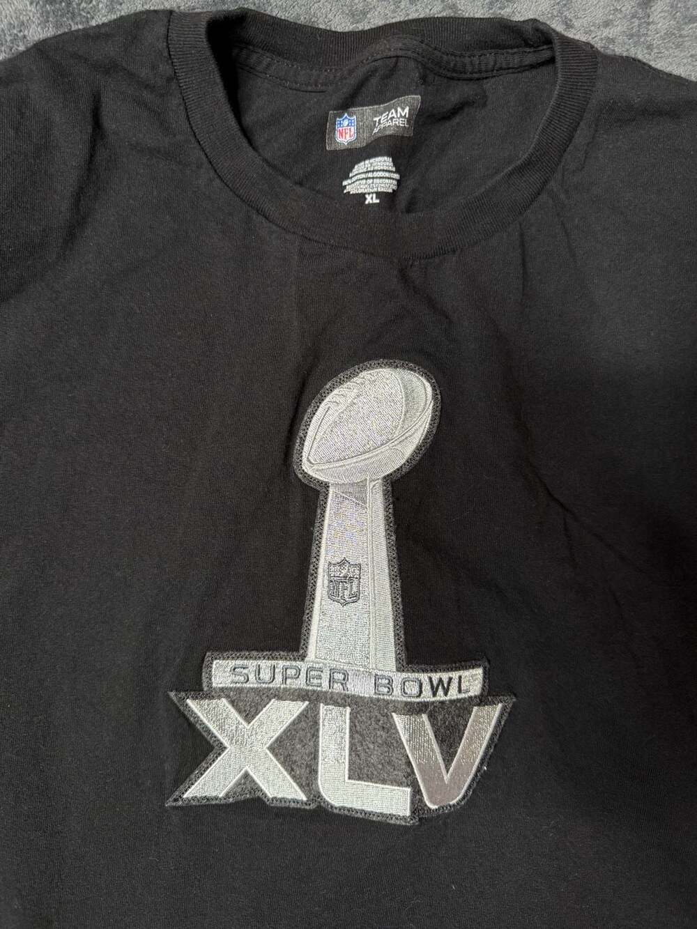 NFL Team Apparel Super Bowl XLV T-Shirt Size XL Black Trophy